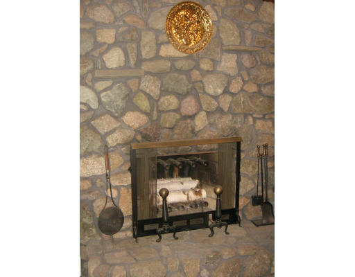 99 Dover Road Millis, MA 02054 - Photo 5 of 10 Gallery Image 5