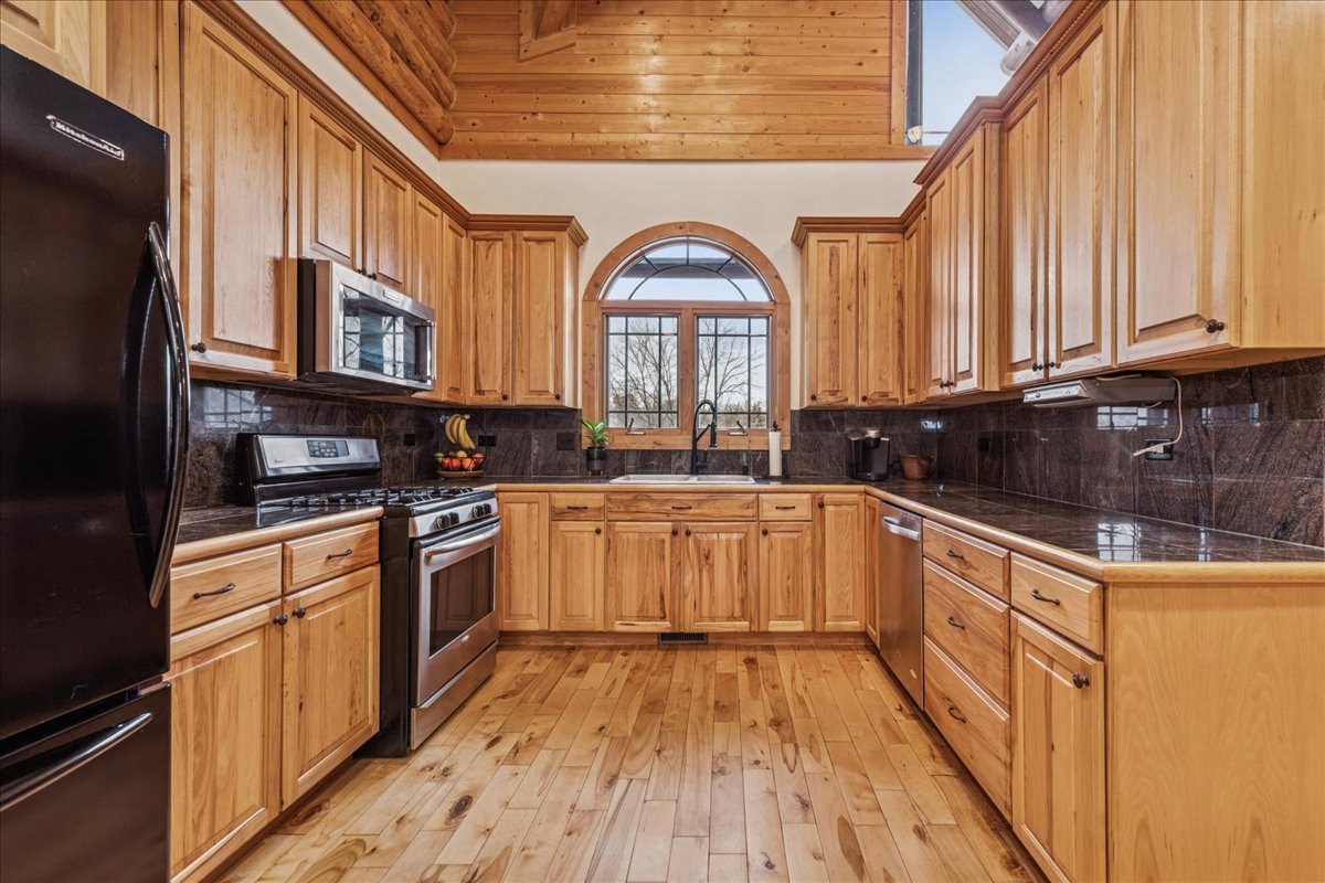 187 Rabbit Run Ingleside, IL 60041 - Photo 17 of 56 Gallery Image 17