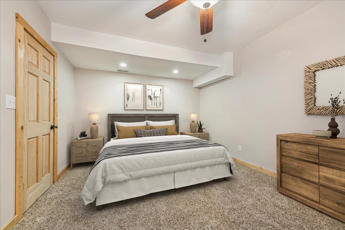 187 Rabbit Run Ingleside, IL 60041 - Photo 44 of 56 Gallery Image 44