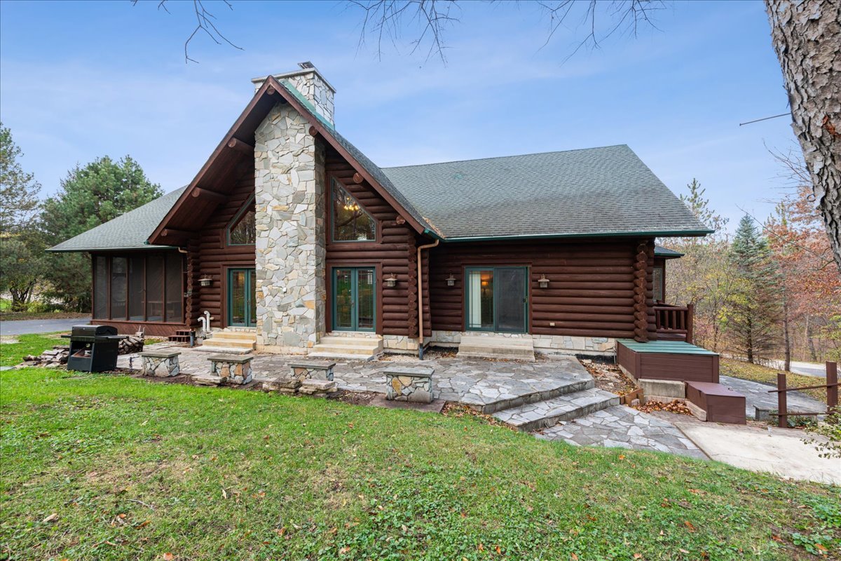 187 Rabbit Run Ingleside, IL 60041 - Photo 48 of 56 Gallery Image 48