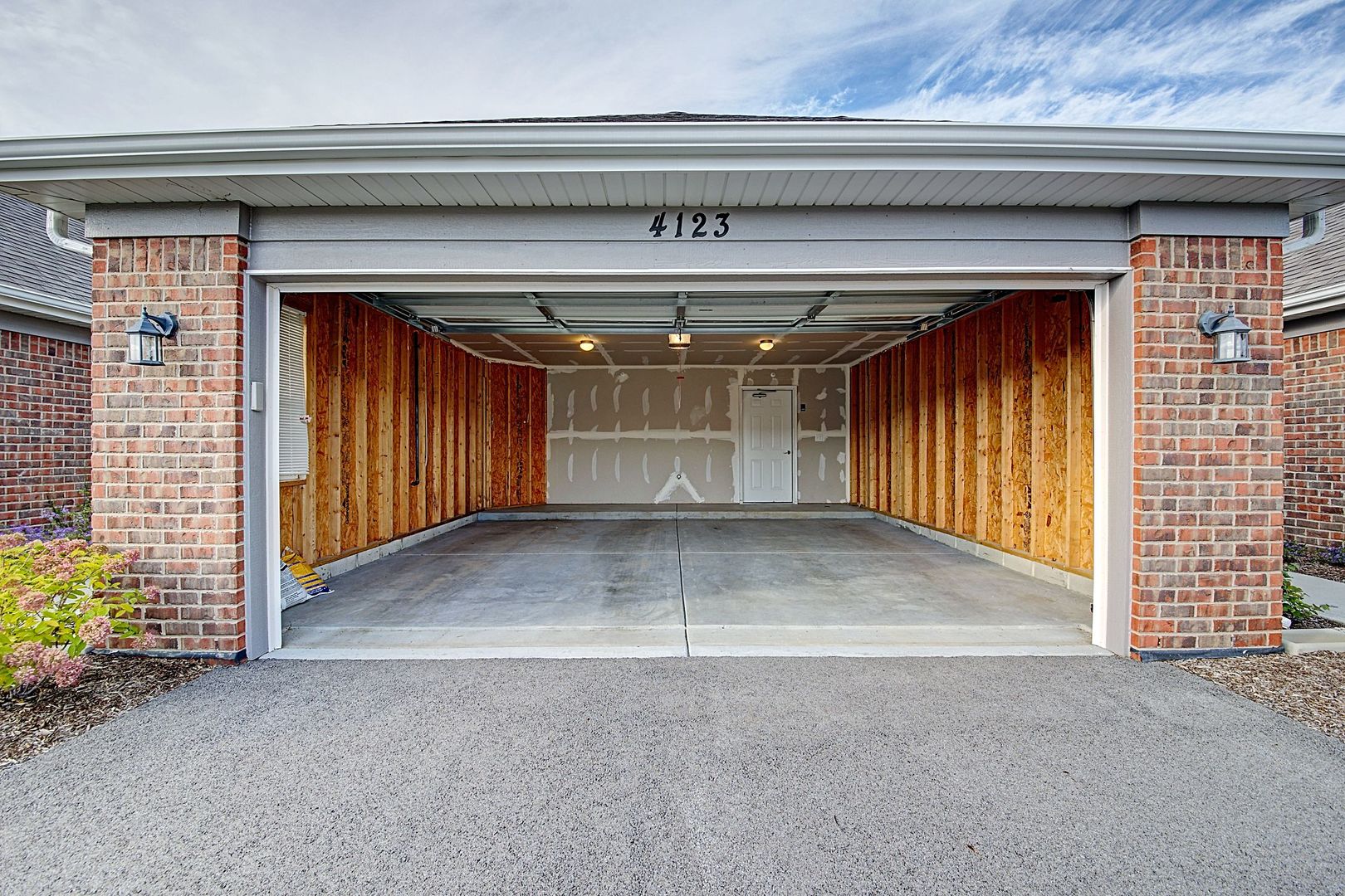 4205 Pond Willow Road Naperville, IL 60564 - Photo 16 of 18