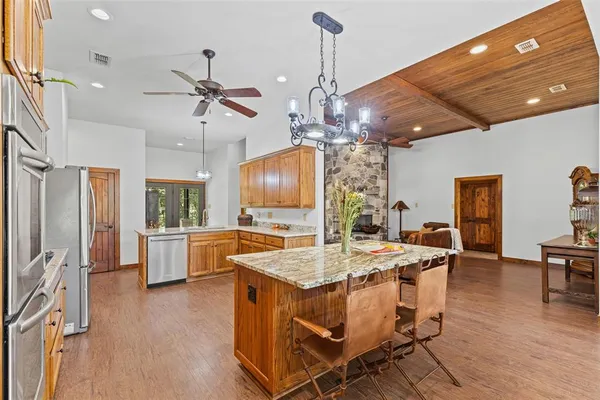 $1,499,000 | 1445 County Road 428, Stephenville, TX 76401