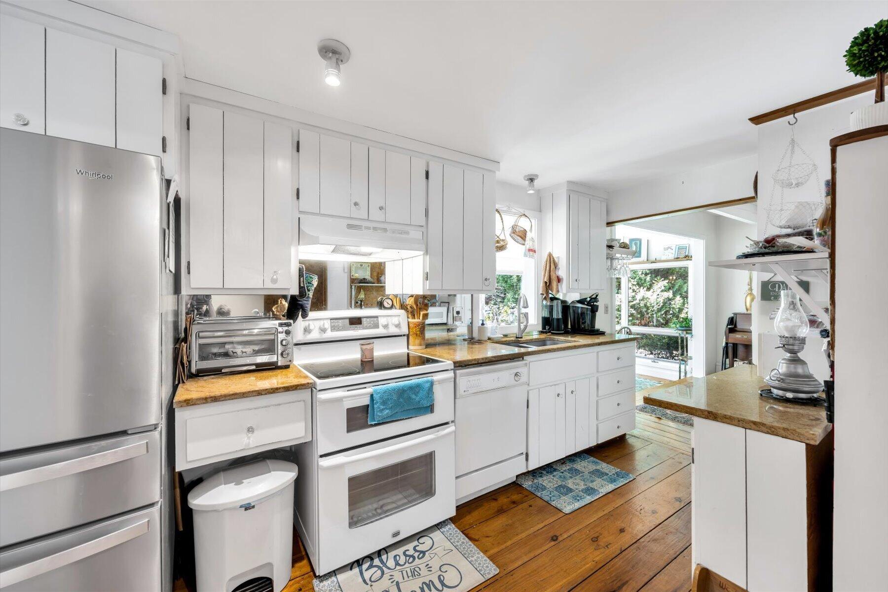 621 Locustfield Road East Falmouth, MA 02536 - Photo 15 of 46 28-889A7245