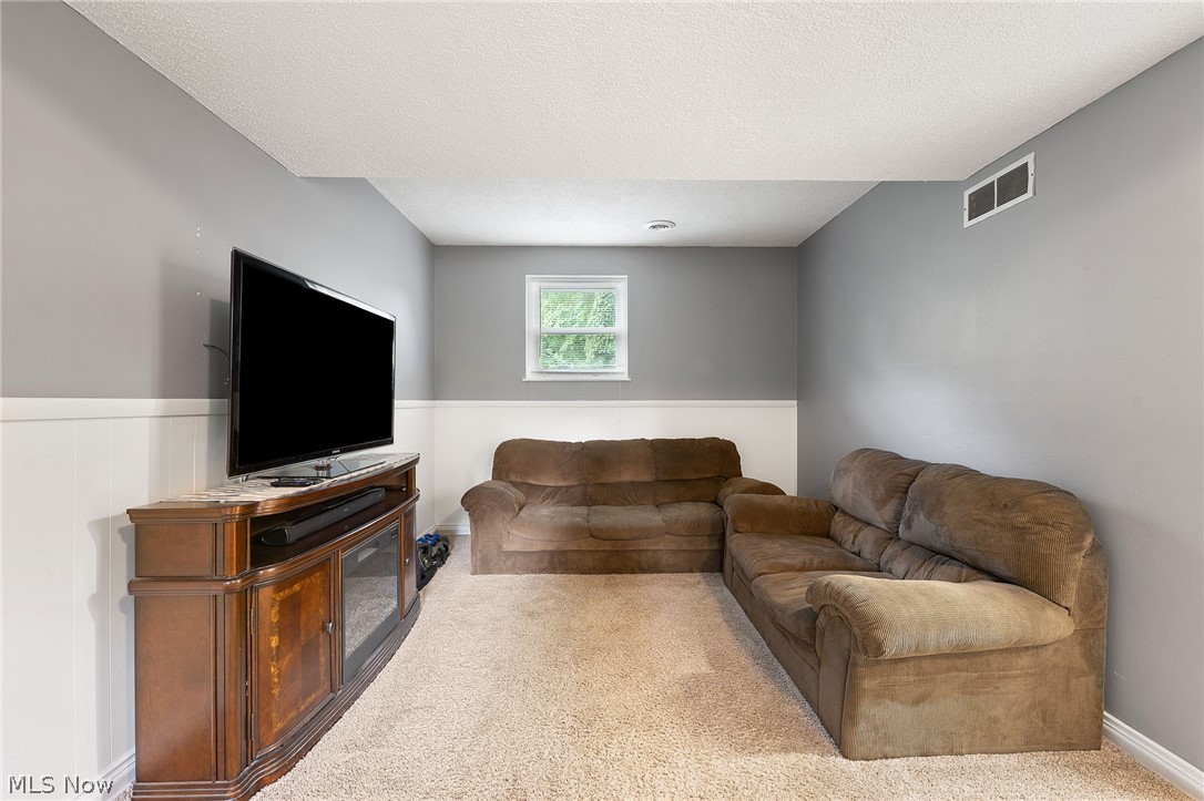 1416 North Road Southeast Warren, OH 44484 - Photo 21 of 26 Gallery Image 21