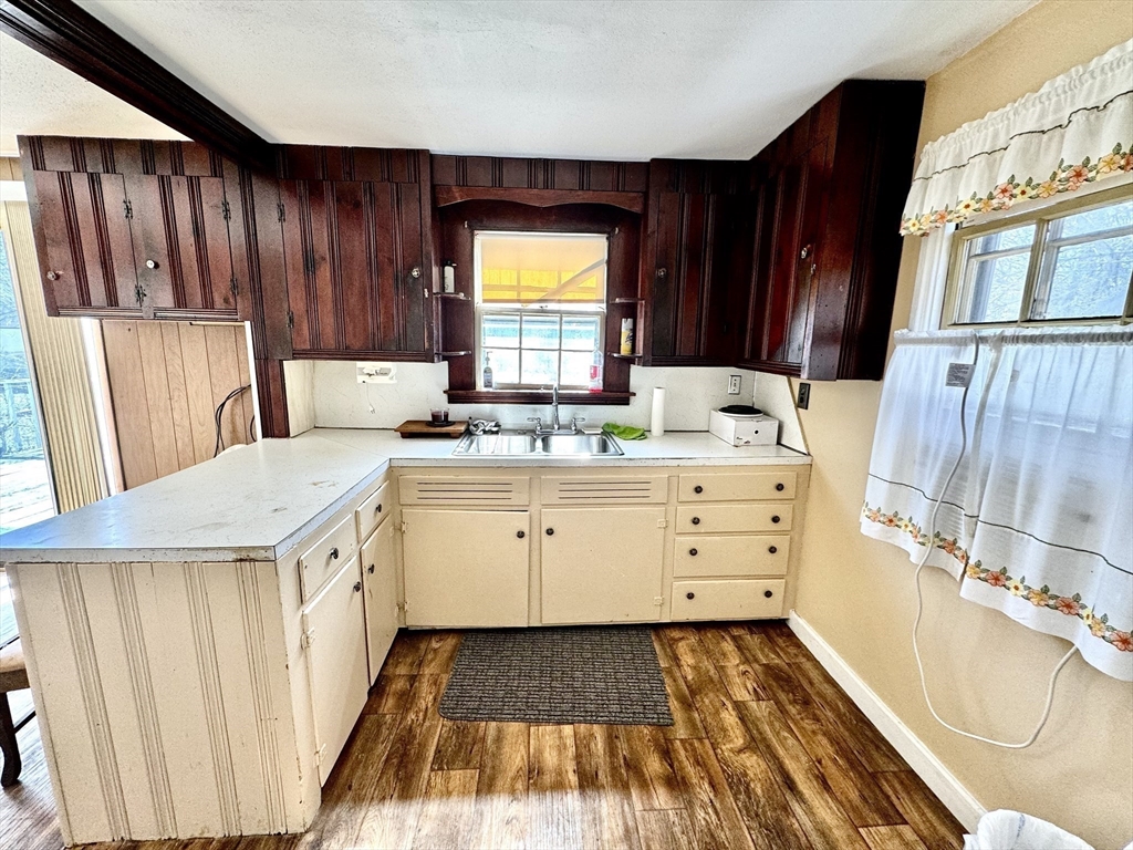 61 Stanhope Road Springfield, MA 01109 - Photo 9 of 15 Gallery Image 9