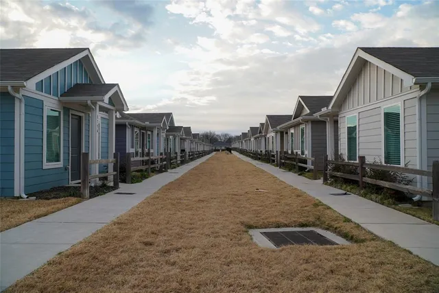 $225,000 | 8726 Texas Risinger Drive, Unit 50, Fort Worth, TX 76123