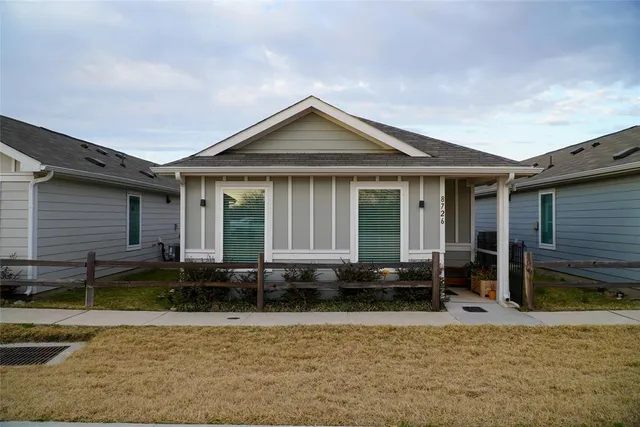 $225,000 | 8726 Texas Risinger Drive, Unit 50, Fort Worth, TX 76123