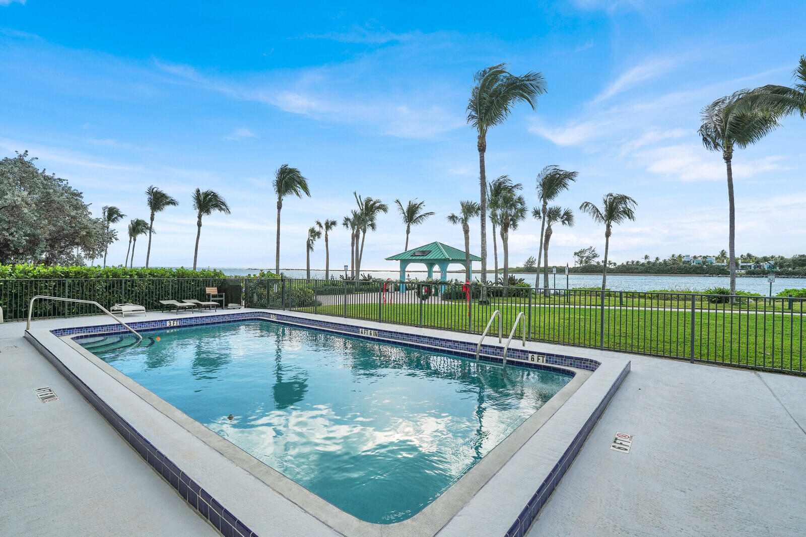 300 Inlet Way, Unit 2 West Palm Beach, FL 33404 - Photo 18 of 25 18_Image_18_mls