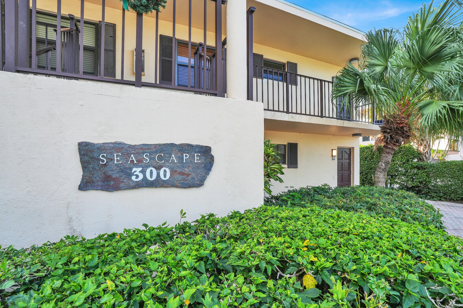 300 Inlet Way, Unit 2 West Palm Beach, FL 33404 - Photo 3 of 25 02_Image_1_mls