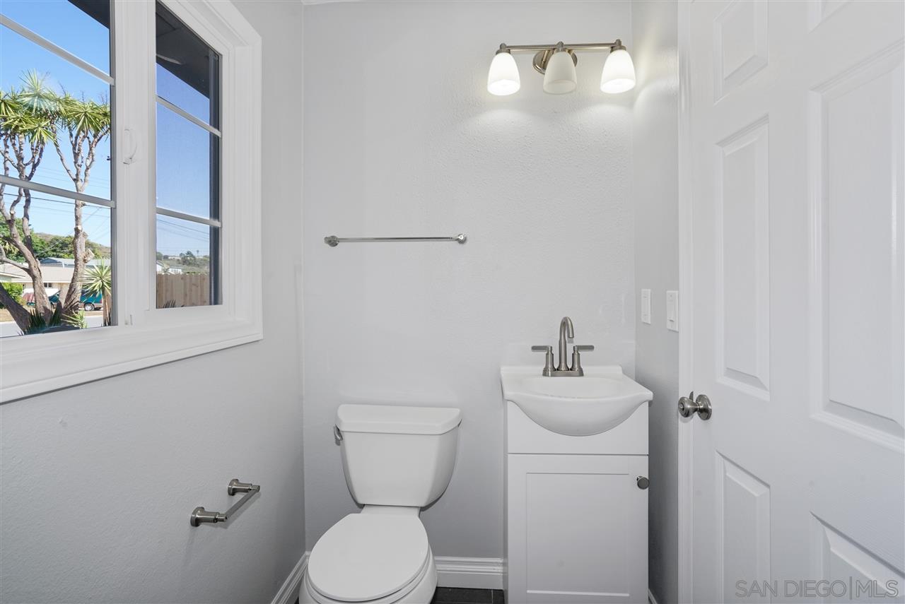 14014 Frame Road Poway, CA 92064 - Photo 15 of 25 Gallery Image 15