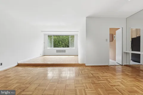 $320,000 | 4200 Cathedral Avenue Northwest, Unit 812, Washington, DC 20016