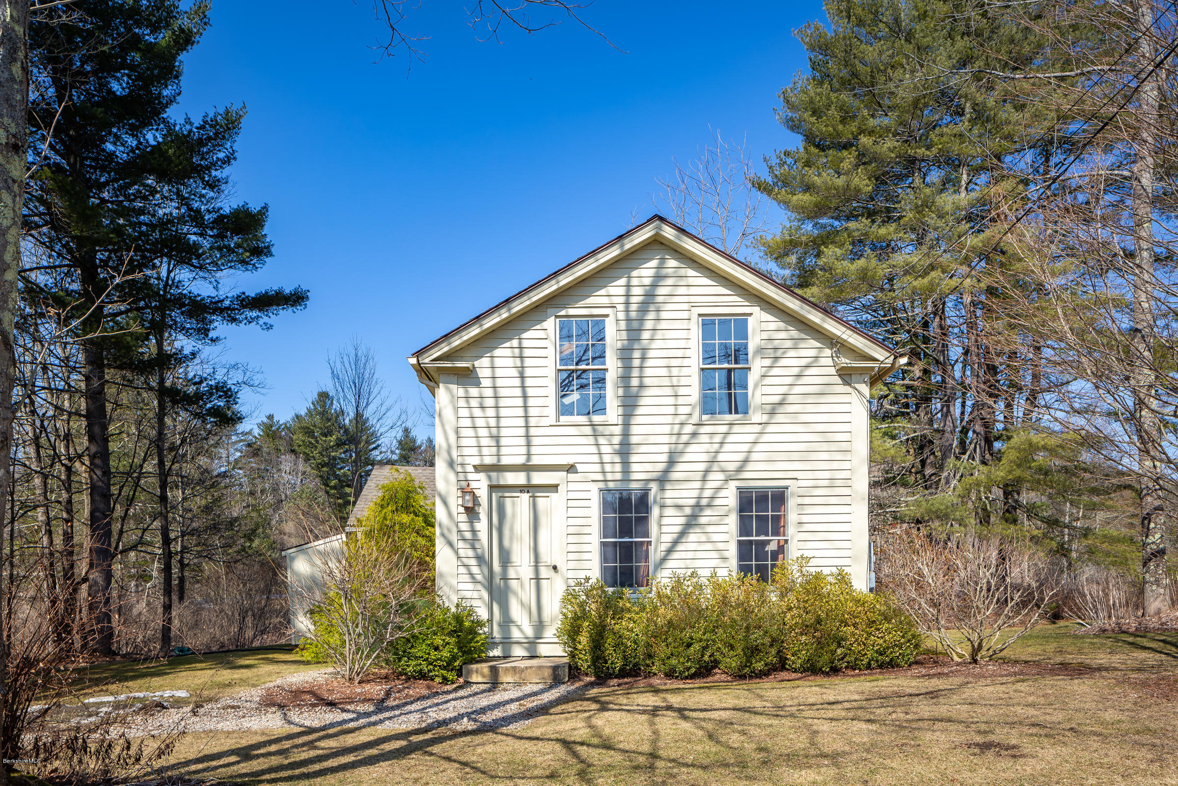10 A Glendale Road Stockbridge, MA 01229 - Photo 2 of 13 Facing the street