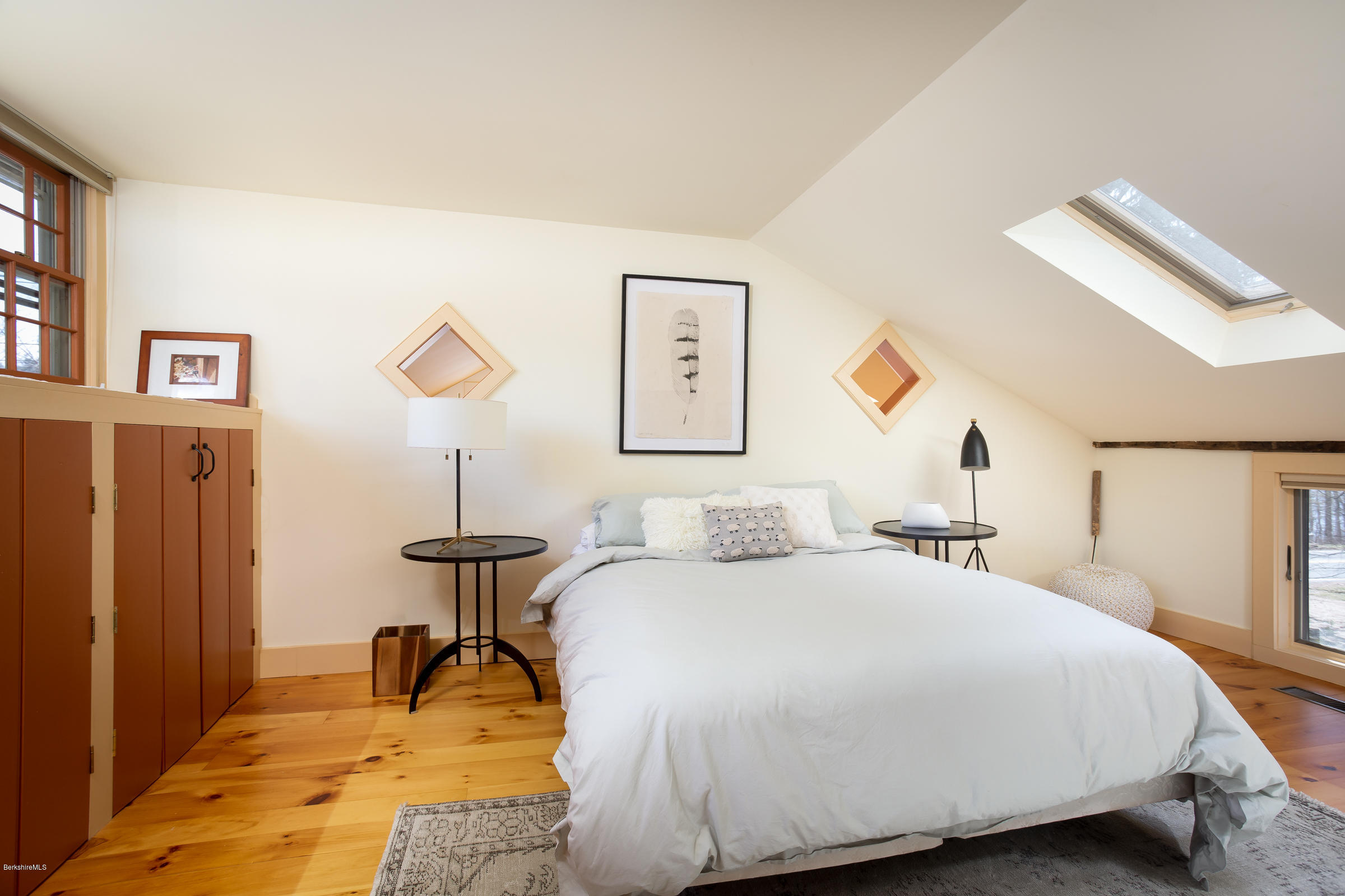 10 A Glendale Road Stockbridge, MA 01229 - Photo 5 of 13 Master Bedroom
