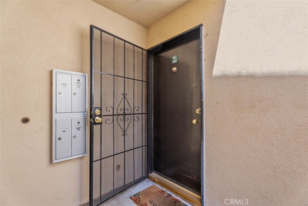 12200 Montecito Road, Unit F105 Seal Beach, CA 90740 - Photo 3 of 33