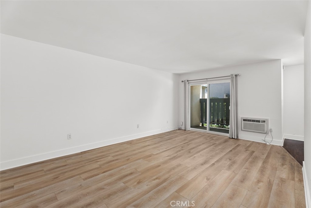 12200 Montecito Road, Unit F105 Seal Beach, CA 90740 - Photo 5 of 33