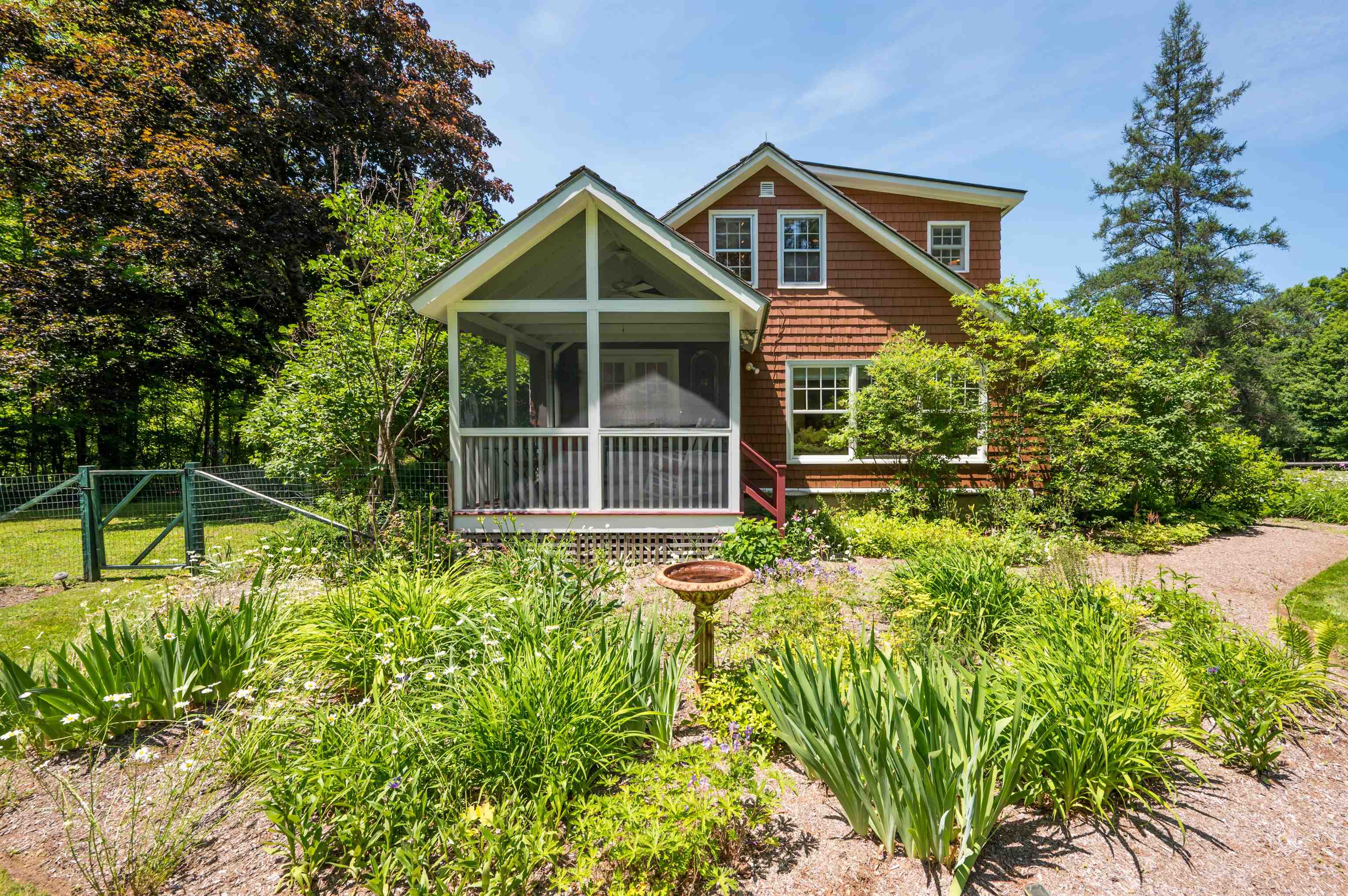 100 Page Road New London, NH 03257 - Photo 51 of 60