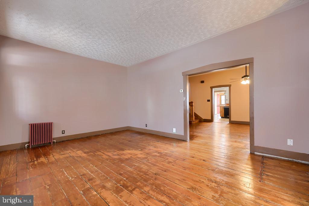 148 Front Street Lititz, PA 17543 - Photo 6 of 30