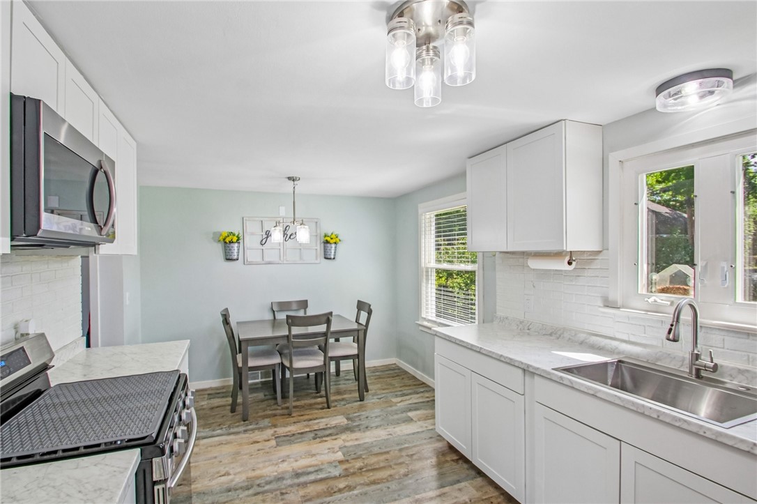 60 Walzer Road Irondequoit, NY 14622 - Photo 3 of 32