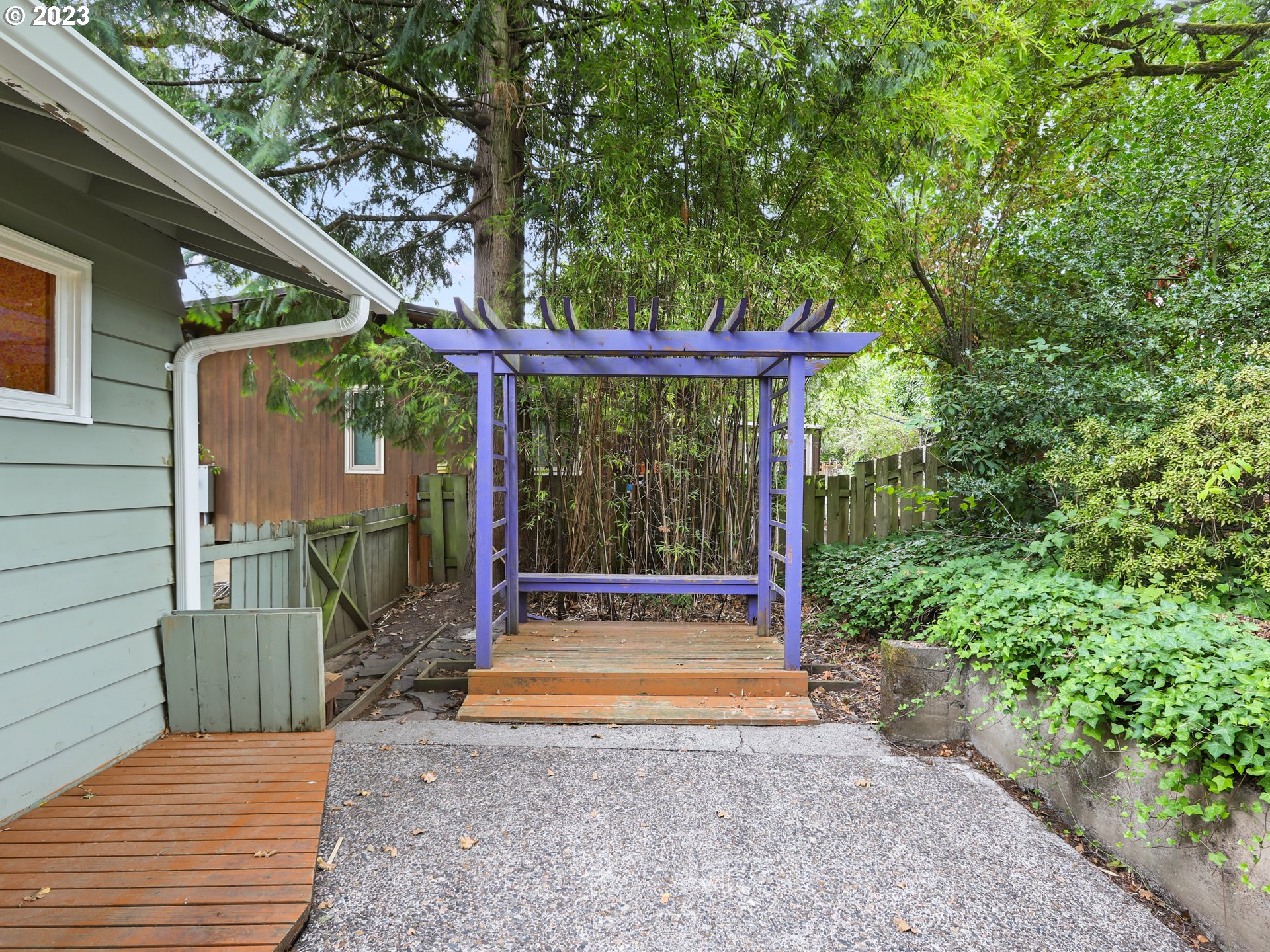 1975 Mapleleaf Road Lake Oswego, OR 97034 - Photo 36 of 37 a view of outdoor space yard and swimming pool