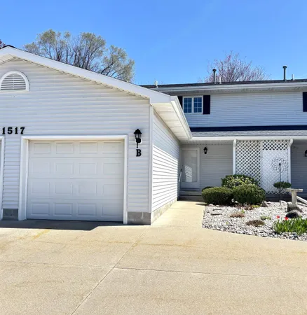 $188,000 | 1517 East Gaylord Street, Unit B, Mount Pleasant, MI 48858
