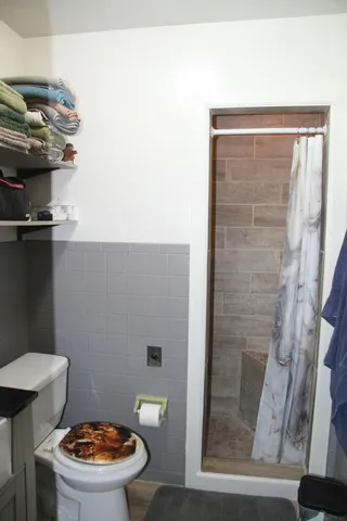 $283,500 | 1029 Azaleamum Drive, Three Rivers, MI 49093