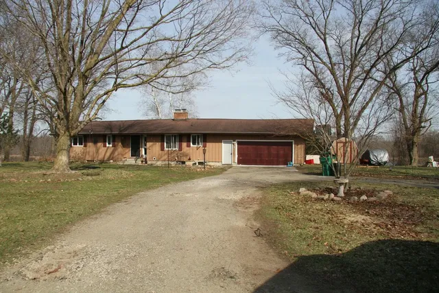 $283,500 | 1029 Azaleamum Drive, Three Rivers, MI 49093