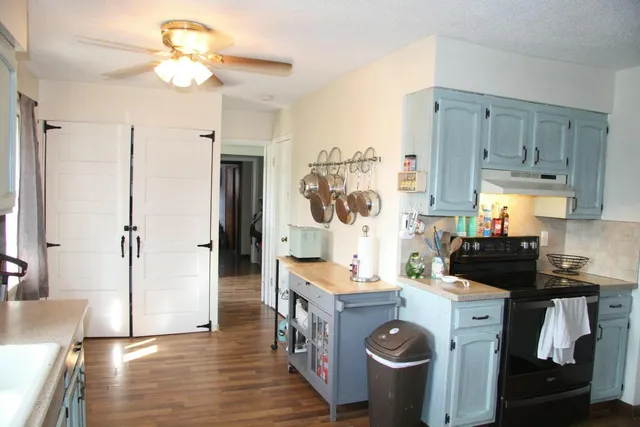 $283,500 | 1029 Azaleamum Drive, Three Rivers, MI 49093