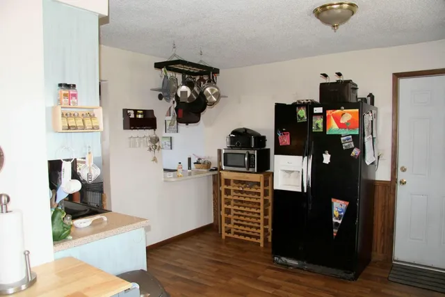 $283,500 | 1029 Azaleamum Drive, Three Rivers, MI 49093