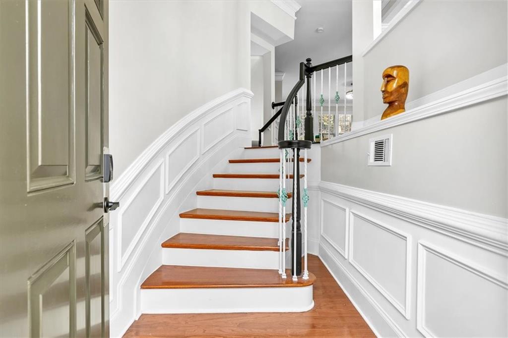 2872 Overlook Way Northeast Atlanta, GA 30324 - Photo 5 of 47 a view of entryway