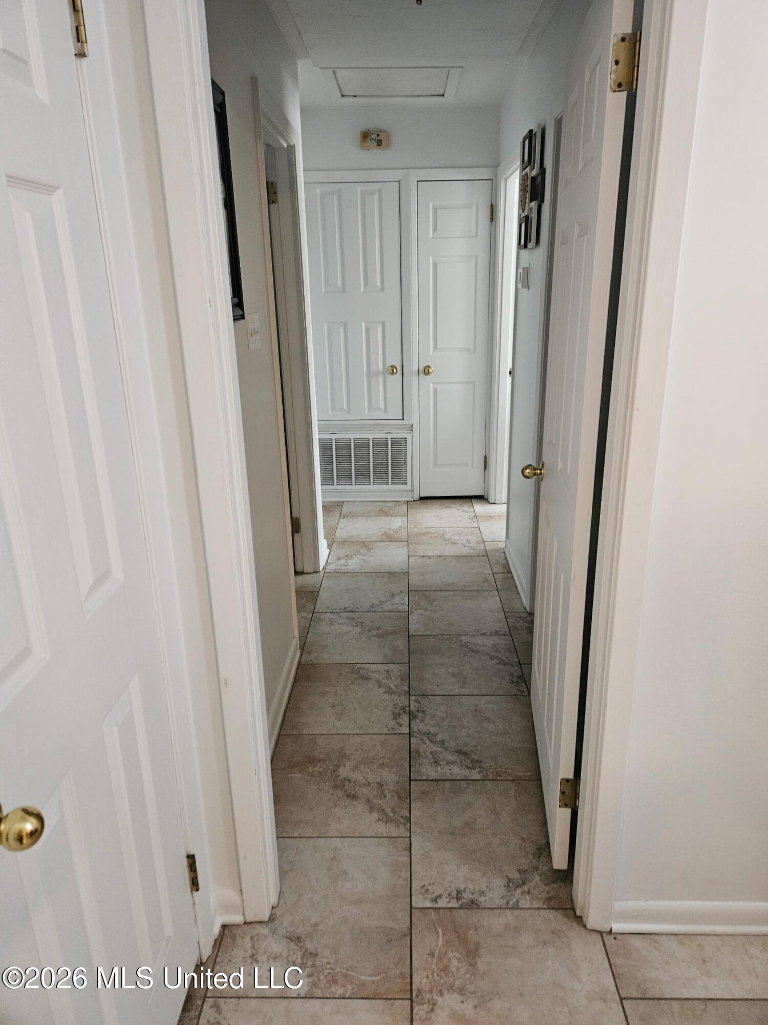 2535 Meadow Road Biloxi, MS 39531 - Photo 12 of 20 11