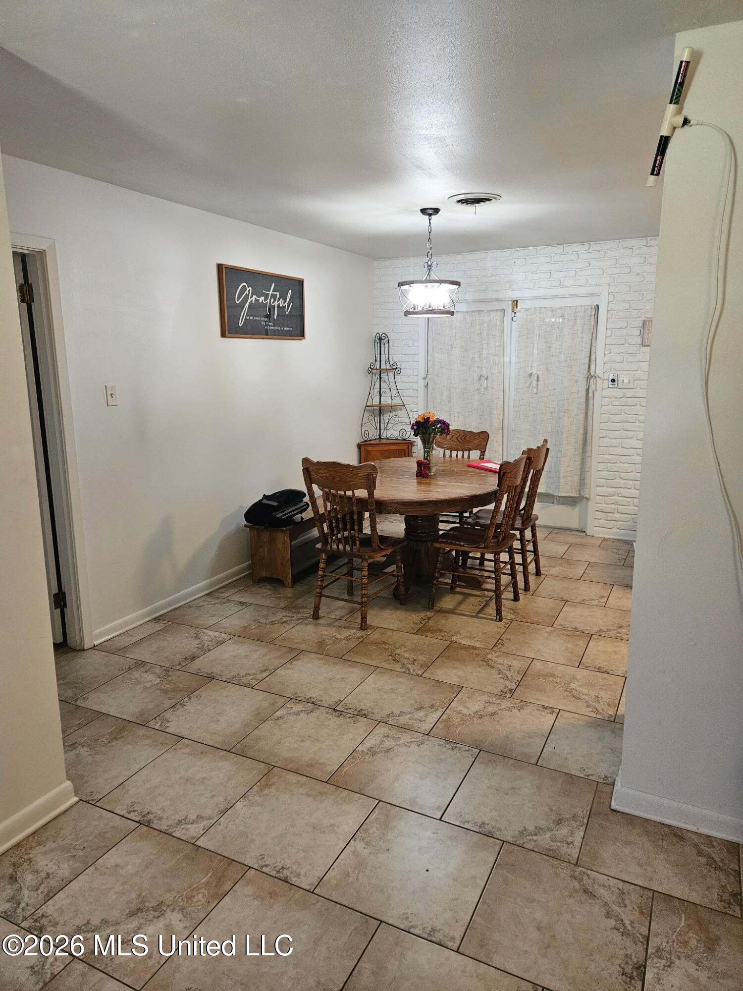 2535 Meadow Road Biloxi, MS 39531 - Photo 16 of 20 15