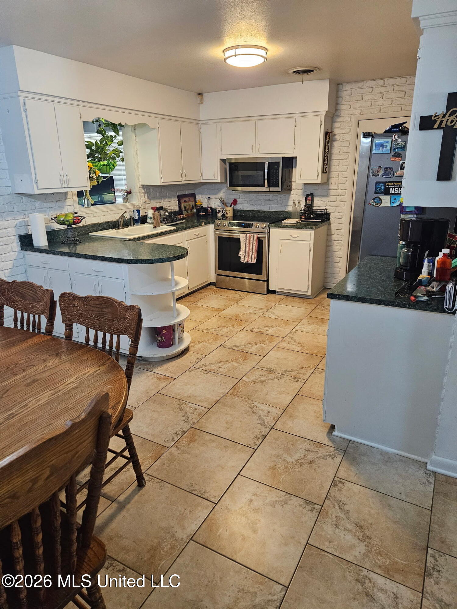 2535 Meadow Road Biloxi, MS 39531 - Photo 17 of 20 16