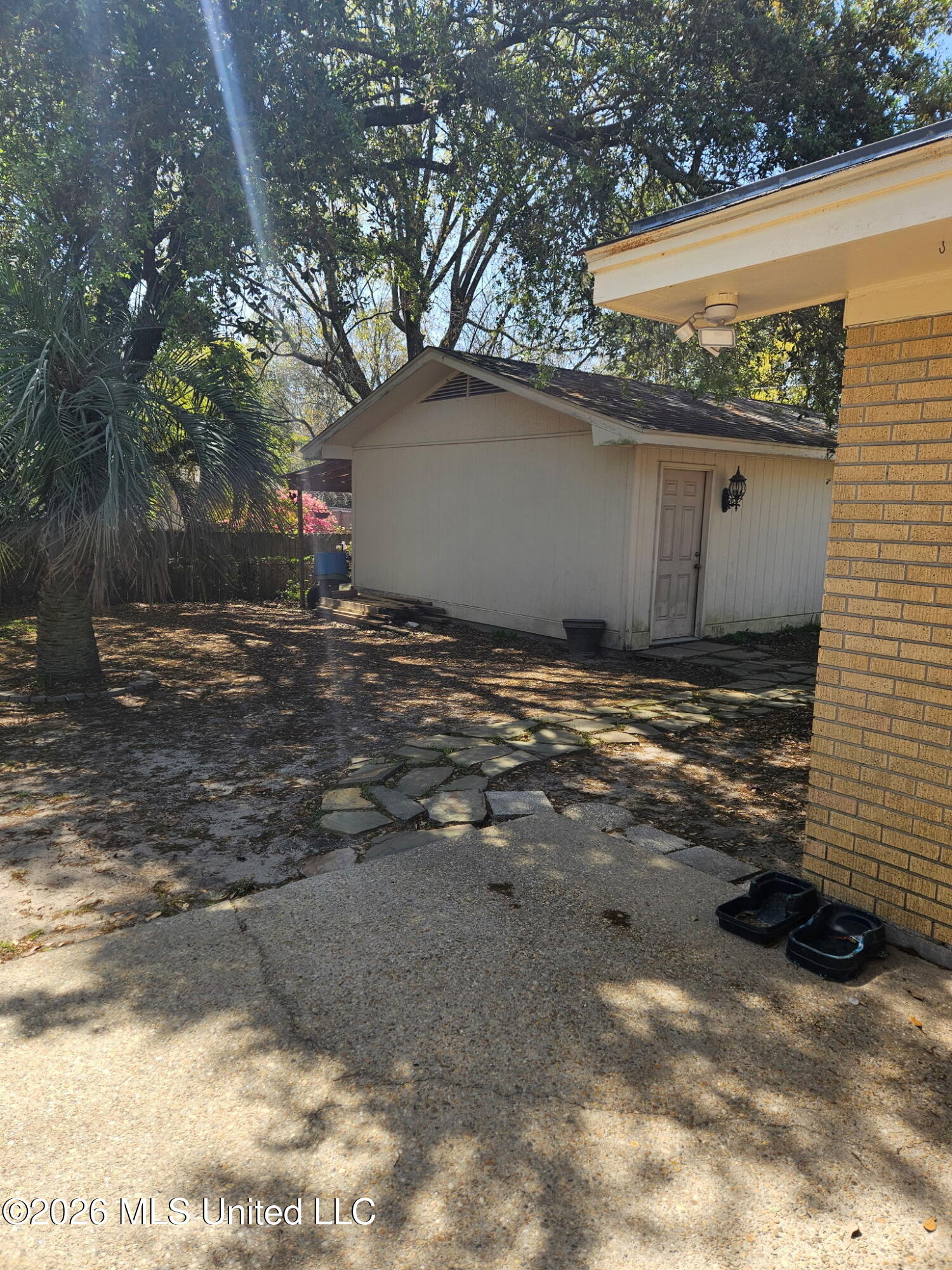 2535 Meadow Road Biloxi, MS 39531 - Photo 5 of 20 04