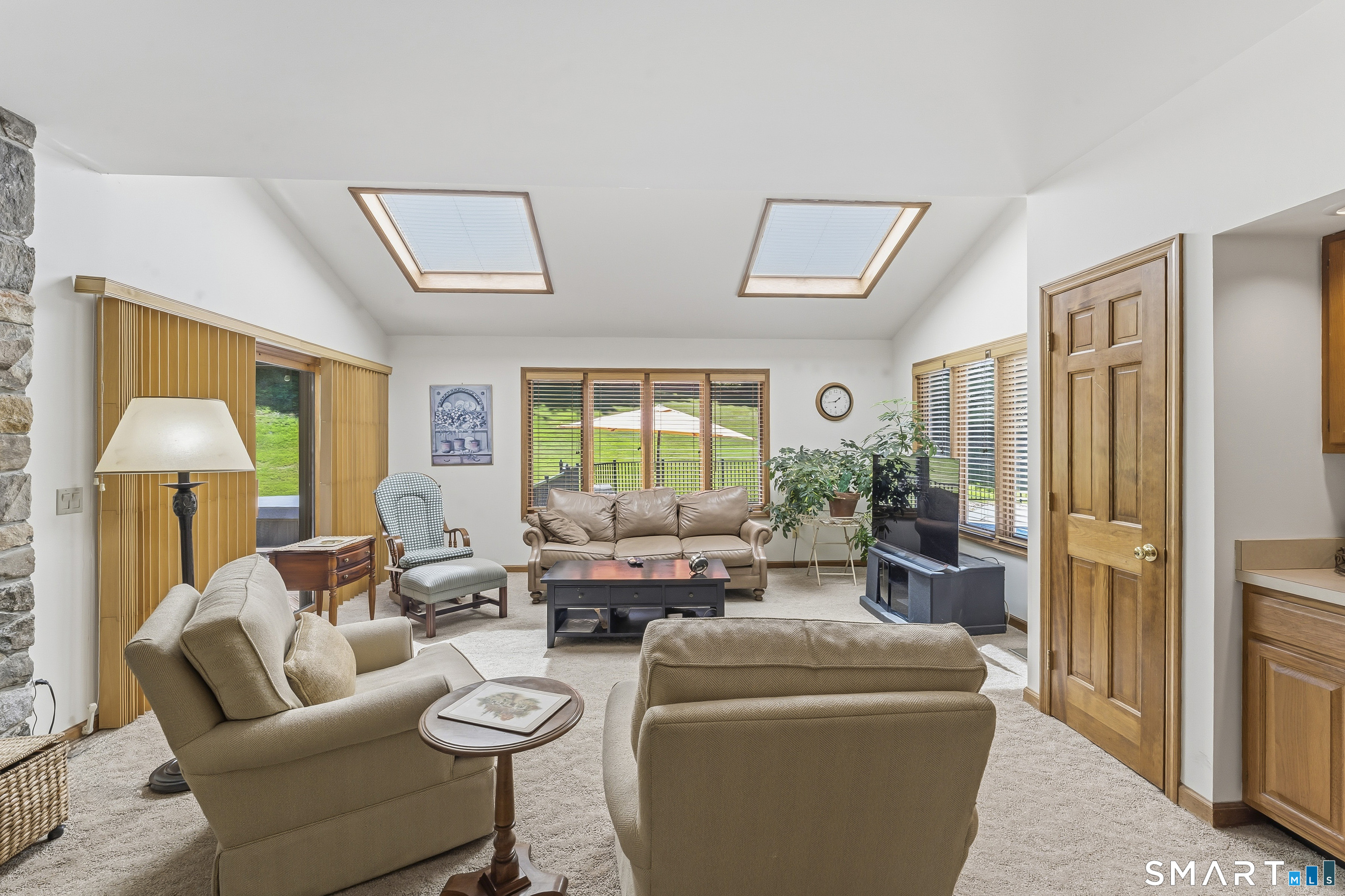 16 Palestine Road Newtown, CT 06470 - Photo 10 of 40