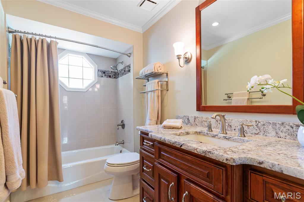 2032 Wilson Ridge Lane Chesterfield, MO 63005 - Photo 39 of 64 Gallery Image 39