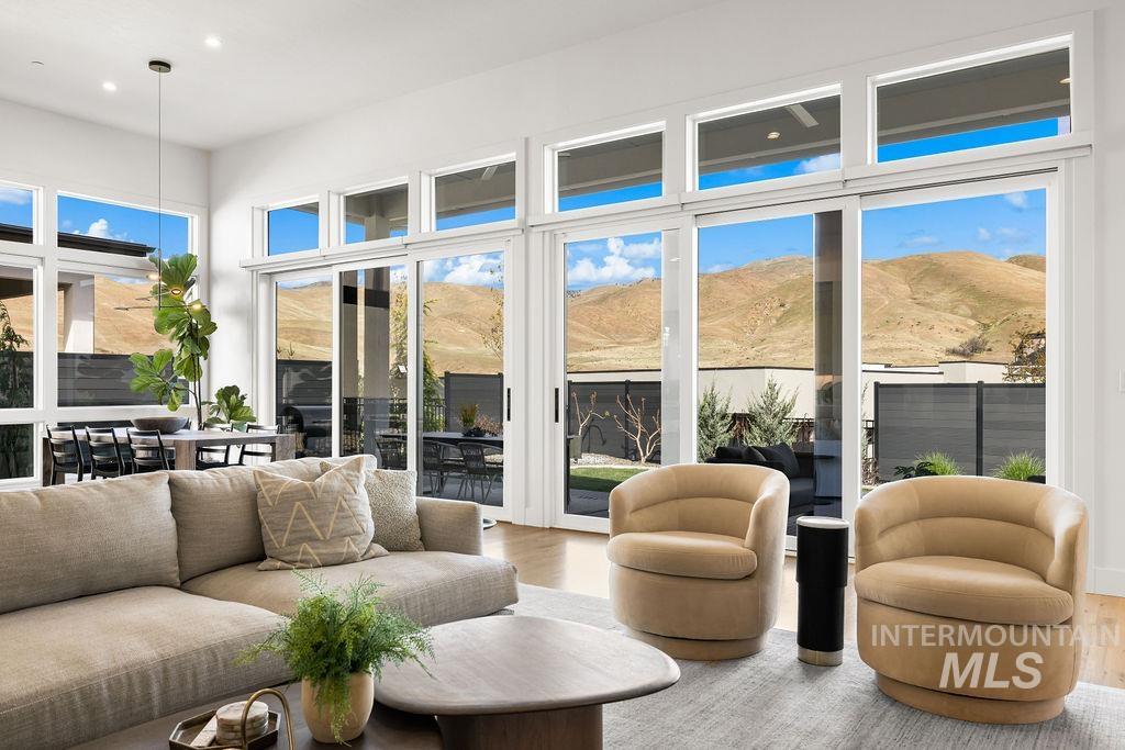 2548 South Linnet Place Boise, ID 83716 - Photo 18 of 50