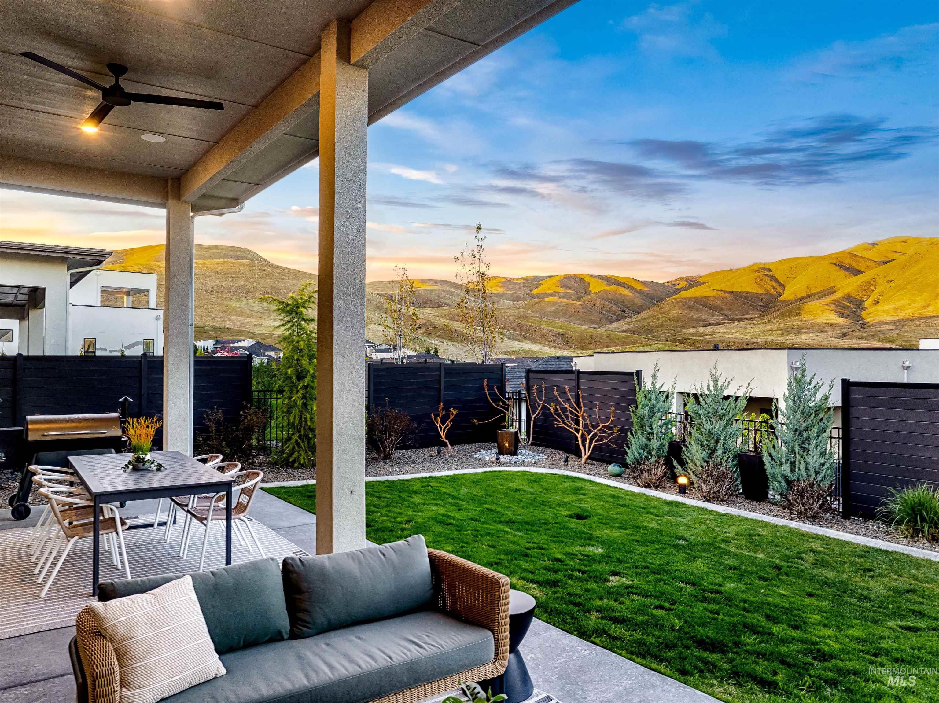 2548 South Linnet Place Boise, ID 83716 - Photo 2 of 50