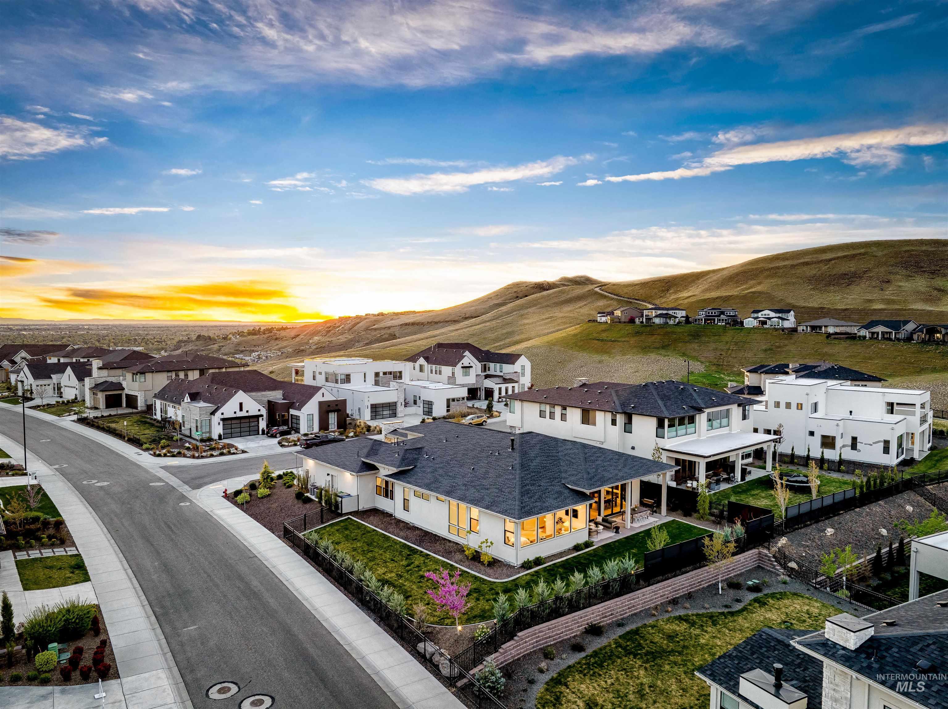 2548 South Linnet Place Boise, ID 83716 - Photo 4 of 50