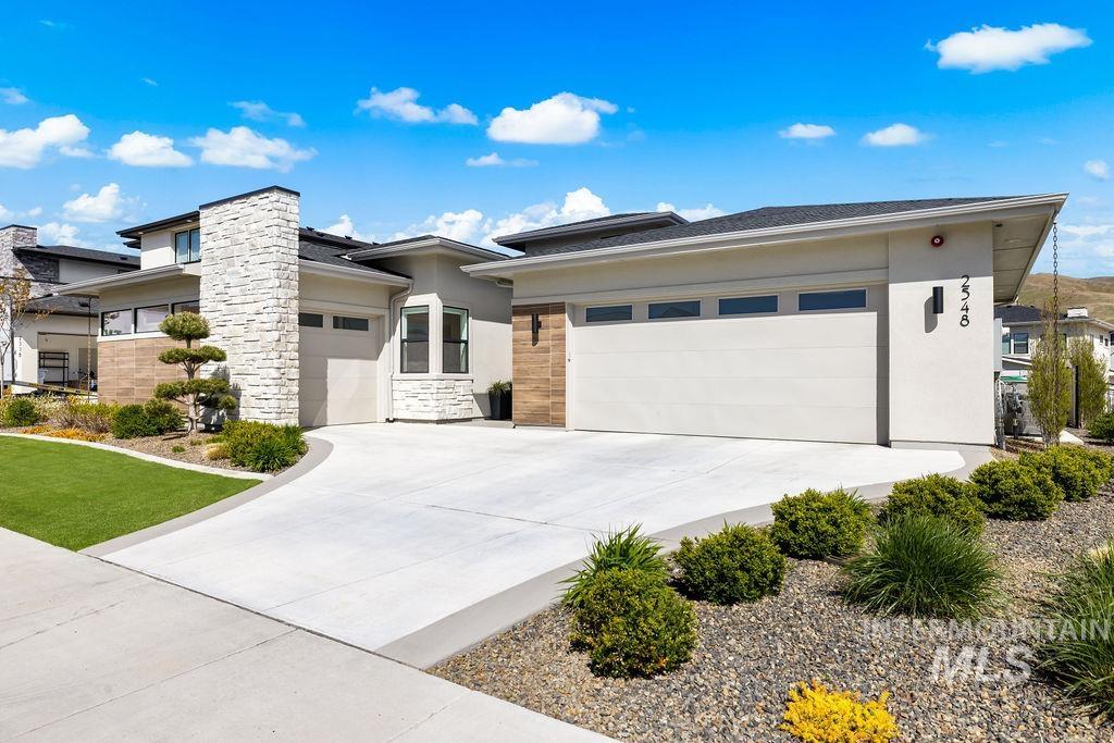 2548 South Linnet Place Boise, ID 83716 - Photo 9 of 50