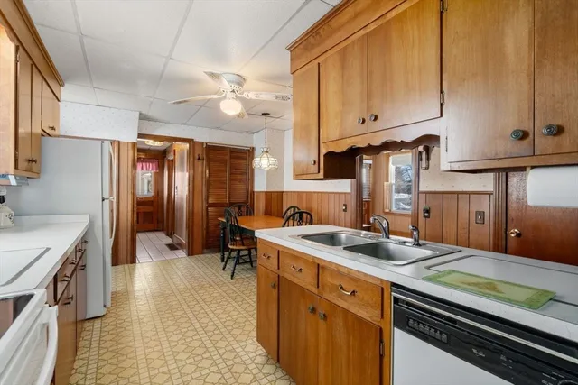 $249,900 | 25 Dubois Street, Westfield, MA 01085