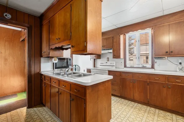 $249,900 | 25 Dubois Street, Westfield, MA 01085