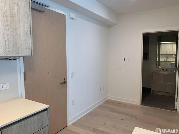 $5,500 | 318 Main Street, Unit 4J, San Francisco, CA 94105