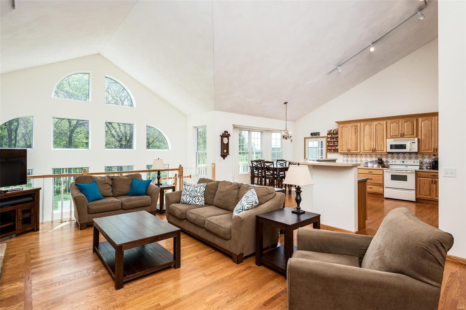 5776 Deer Hill Road Waterloo, IL 62298 - Photo 8 of 41