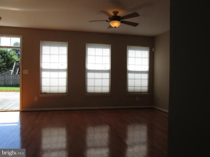 6441 McCoy Road Centreville, VA 20121 - Photo 1 of 14 Interior (General)
