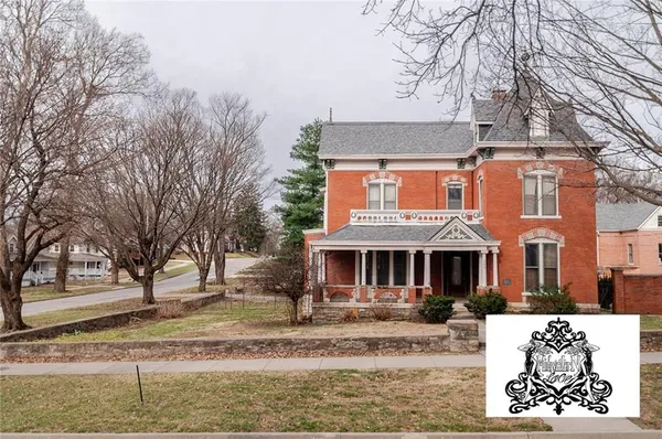 $434,500 | 805 North 4th Street, Atchison, KS 66002