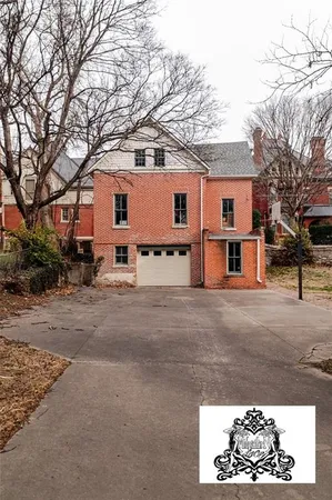 $434,500 | 805 North 4th Street, Atchison, KS 66002