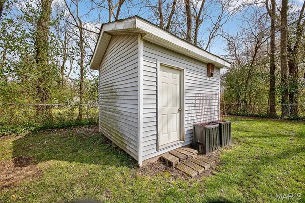 $149,900 | 592 Center Avenue, Lebanon, MO 65536