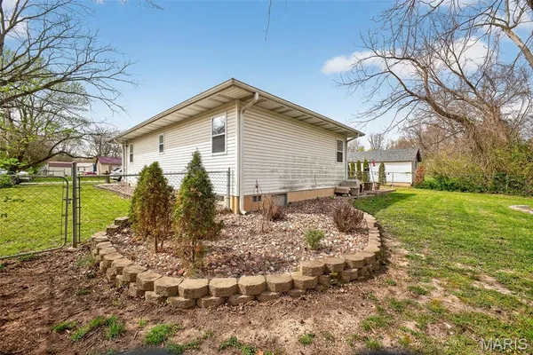 $149,900 | 592 Center Avenue, Lebanon, MO 65536