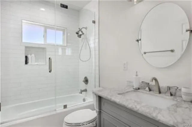 $6,900 | 22335 Kittridge Street, Woodland Hills, CA 91303