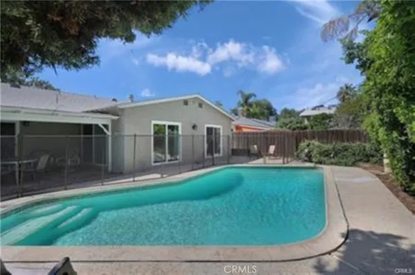 $6,250 | 22335 Kittridge Street, Woodland Hills, CA 91307
